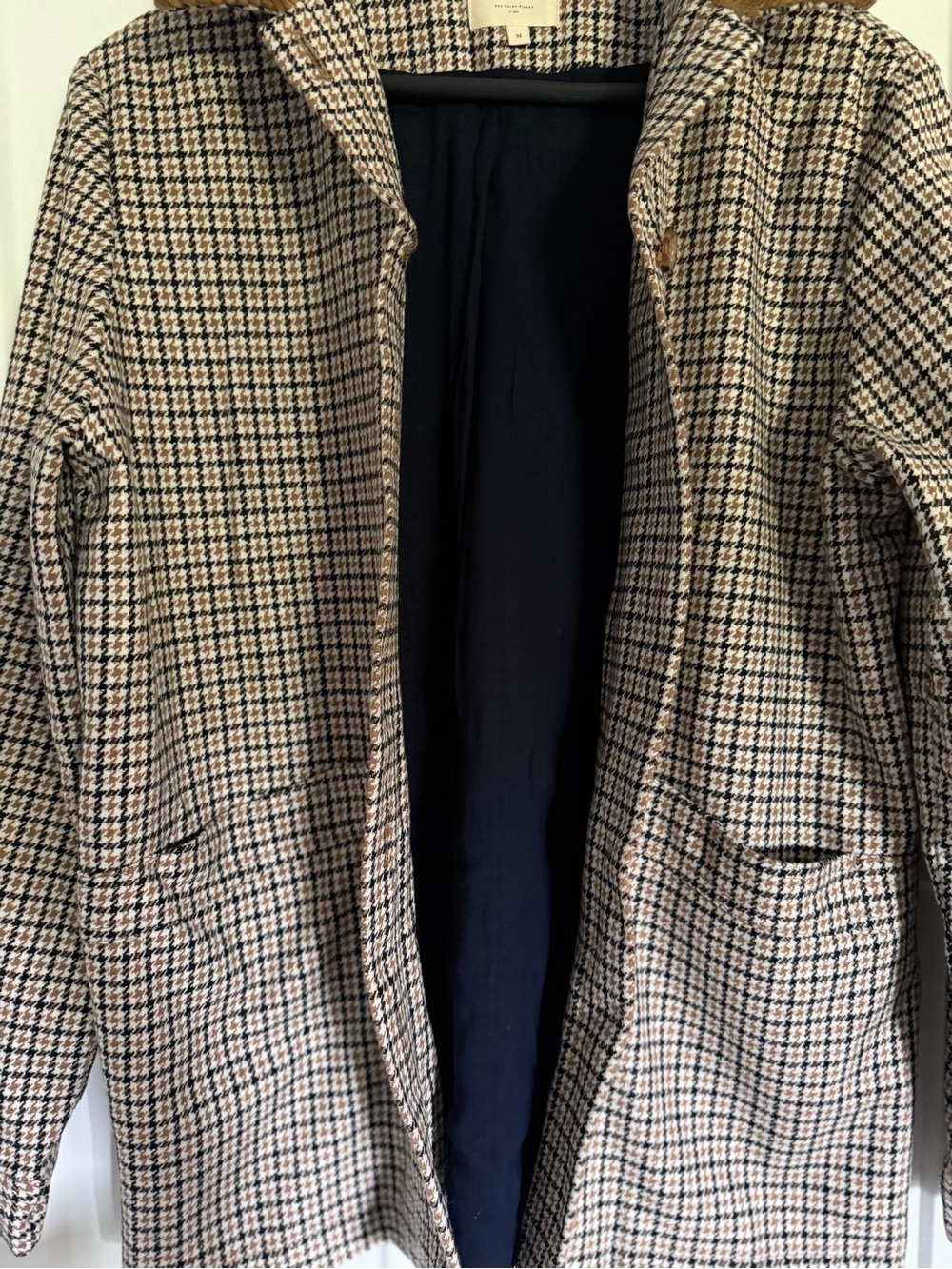 Sezane Women's Will Jacket- Houndstooth
Jacket with Corduroy Collar, Size M - Picture 4 of 5